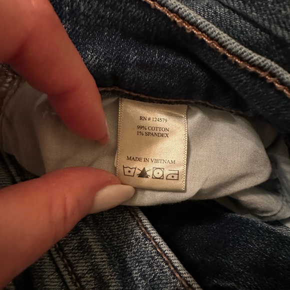 Sneak Peak Jeans - Picture 4 of 5